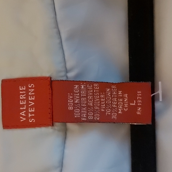 Valerie Stevens winter jacket - Picture 6 of 11